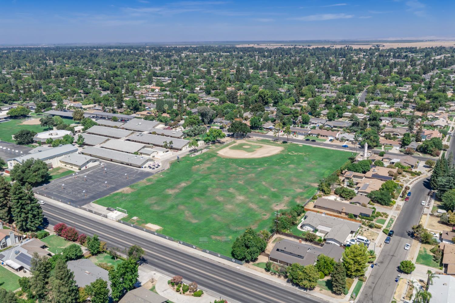 720 W Celeste Ave, Fresno, CA 93704