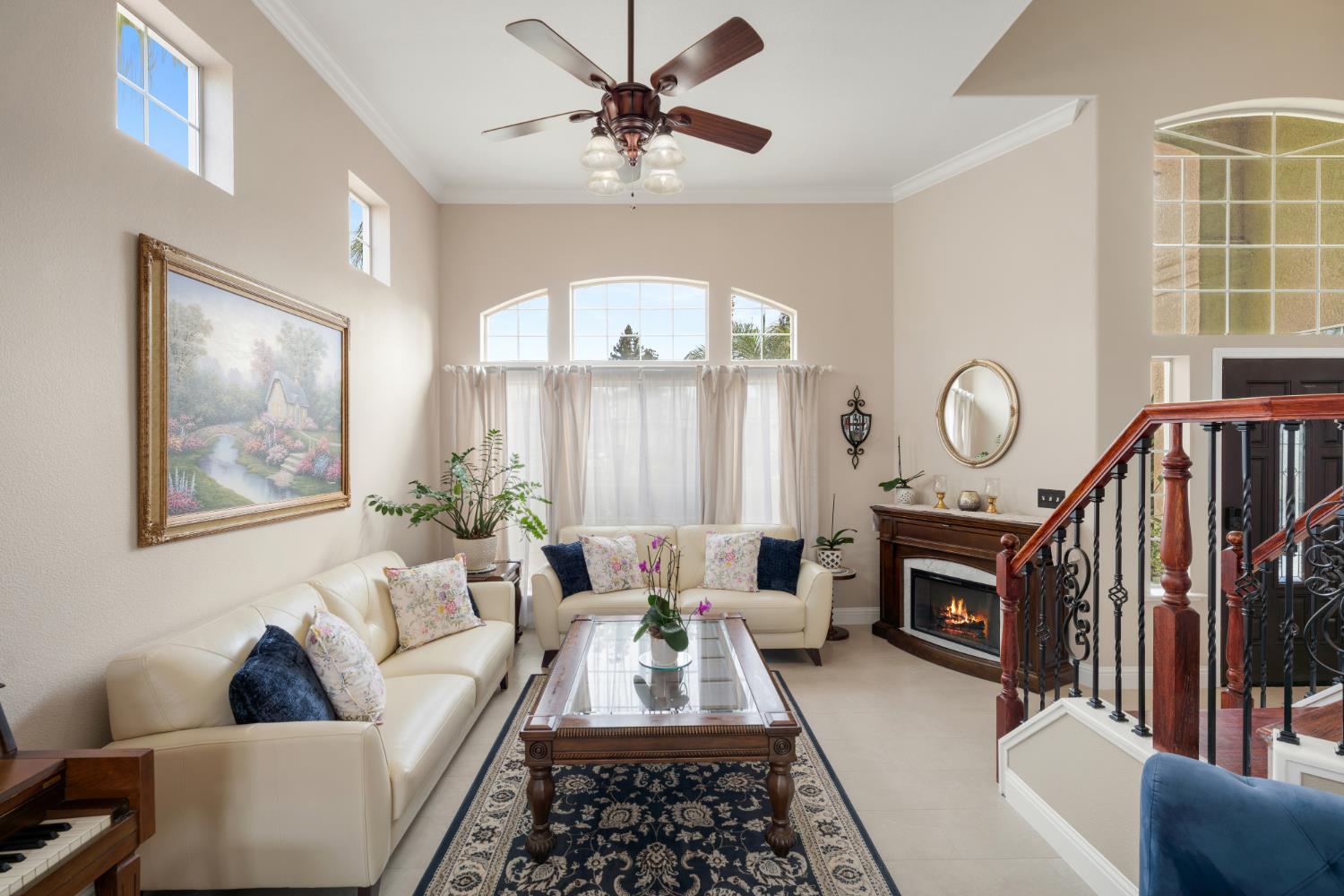2433 Twain Ave, Clovis, CA 93611