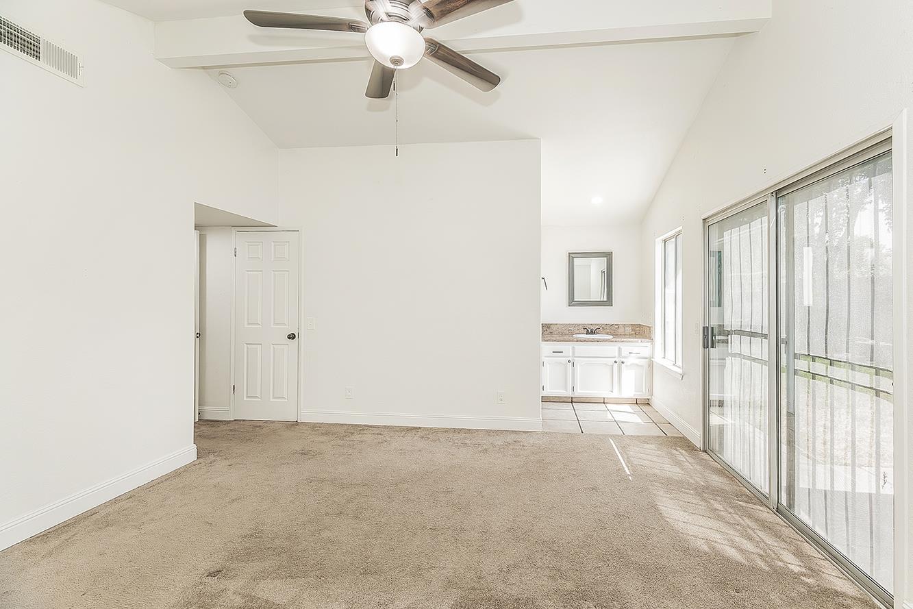 5193 W Hampton Way, Fresno, CA 93722