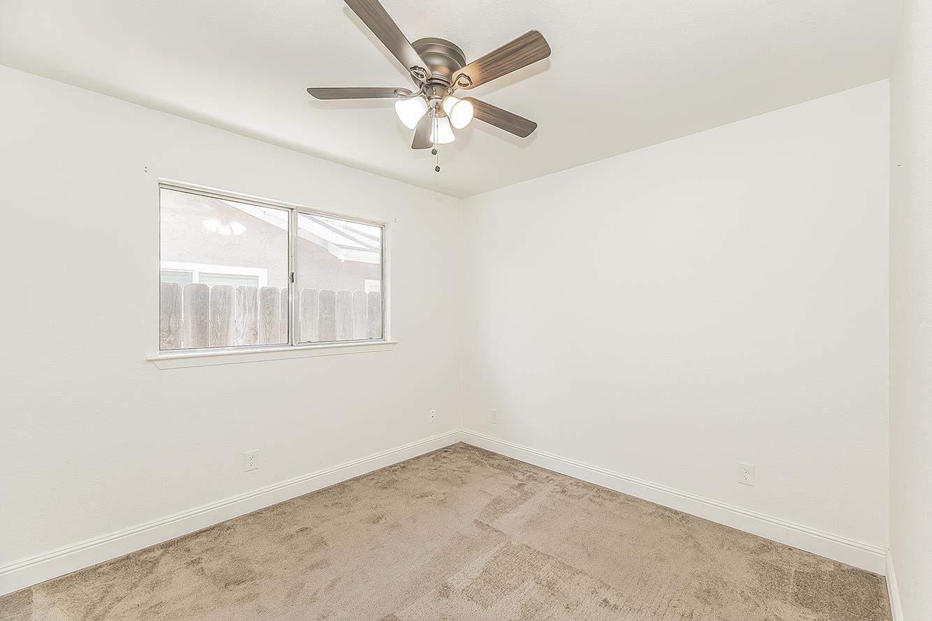 5193 W Hampton Way, Fresno, CA 93722