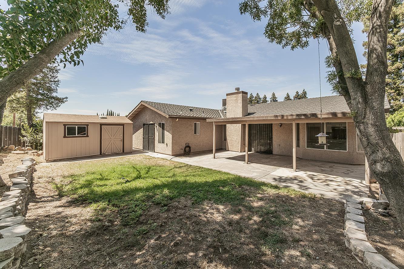5193 W Hampton Way, Fresno, CA 93722