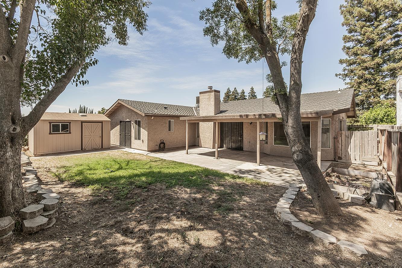 5193 W Hampton Way, Fresno, CA 93722