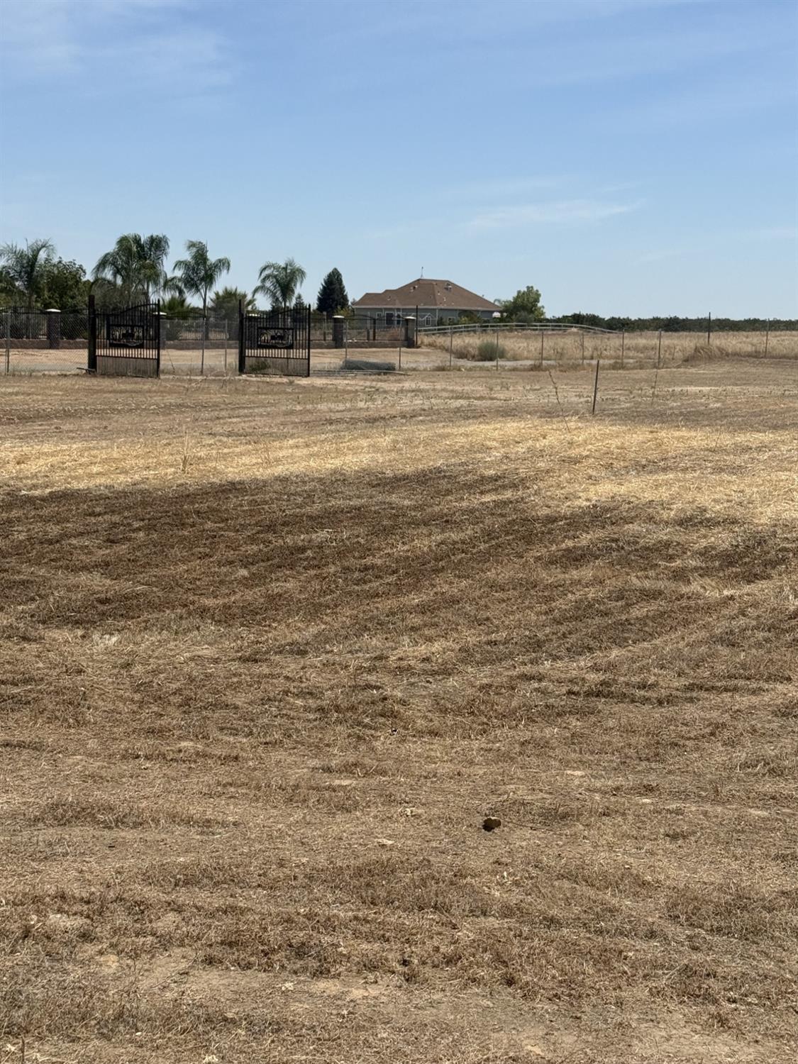 21196 Lomita, Madera, CA 93638
