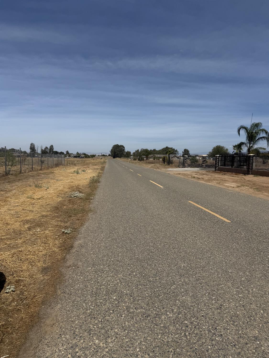 21196 Lomita, Madera, CA 93638
