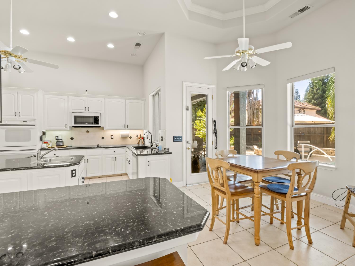 152 W Peace River Dr, Fresno, CA 93711