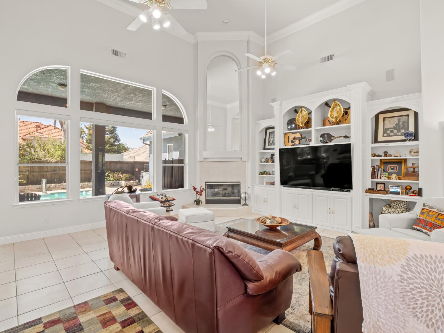 152 W Peace River Dr, Fresno, CA 93711