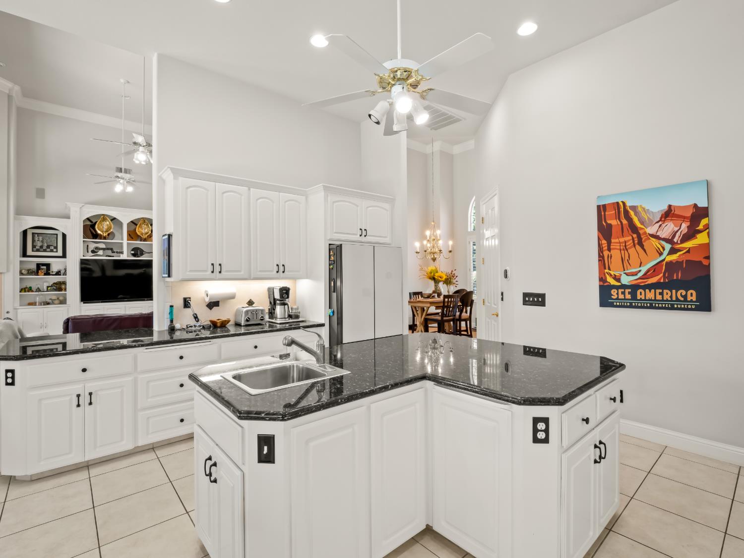152 W Peace River Dr, Fresno, CA 93711