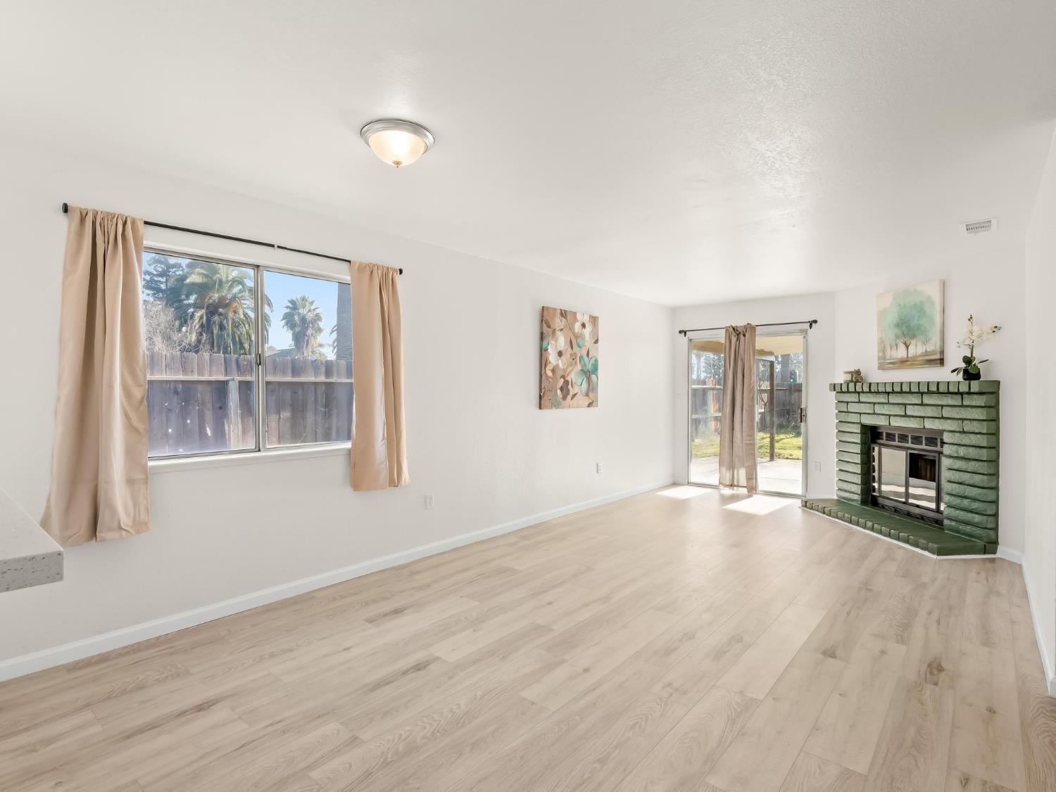 4359 W Cardiff Ave, Fresno, CA 93722