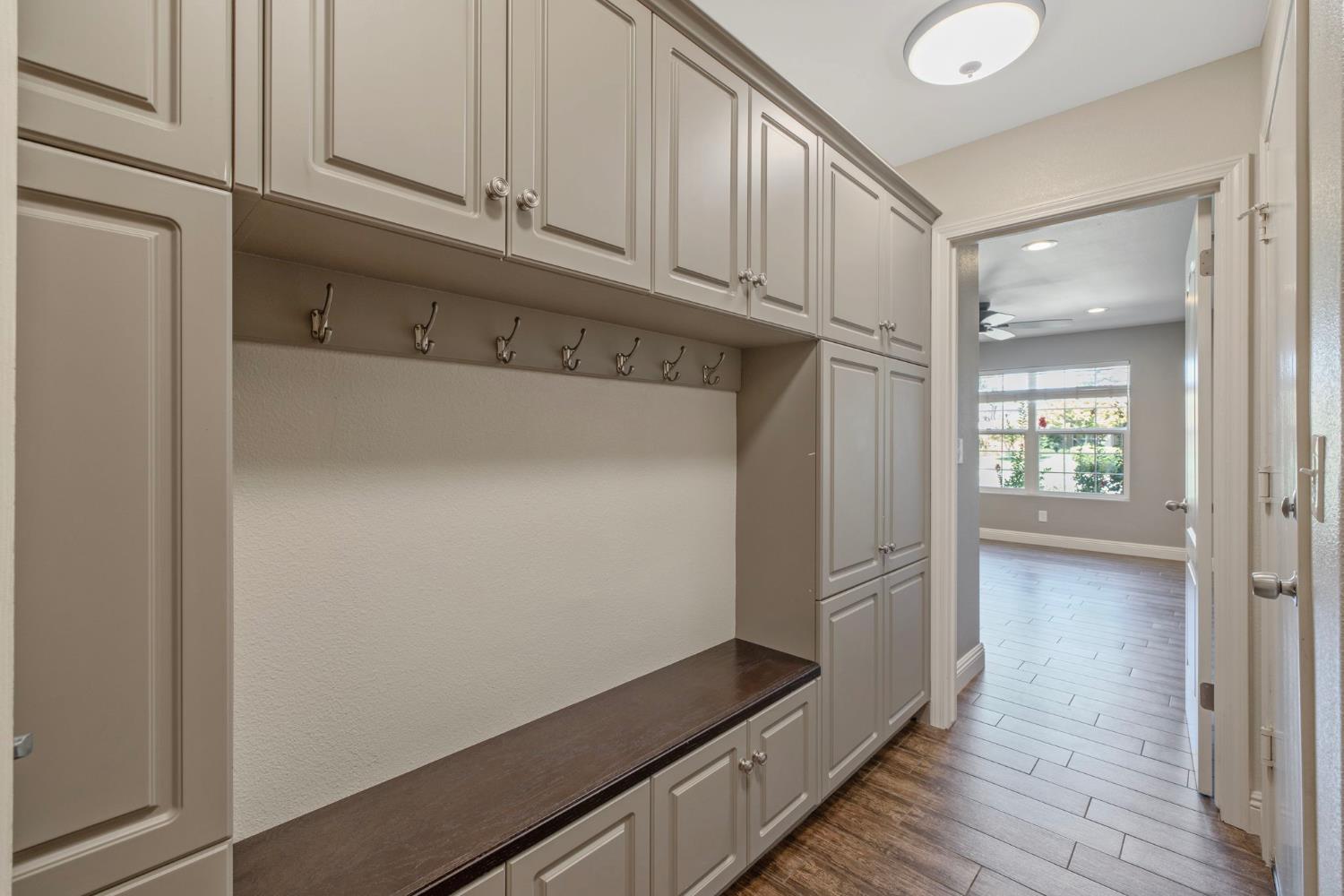 5533 W River Bottom Ave, Fresno, CA 93722