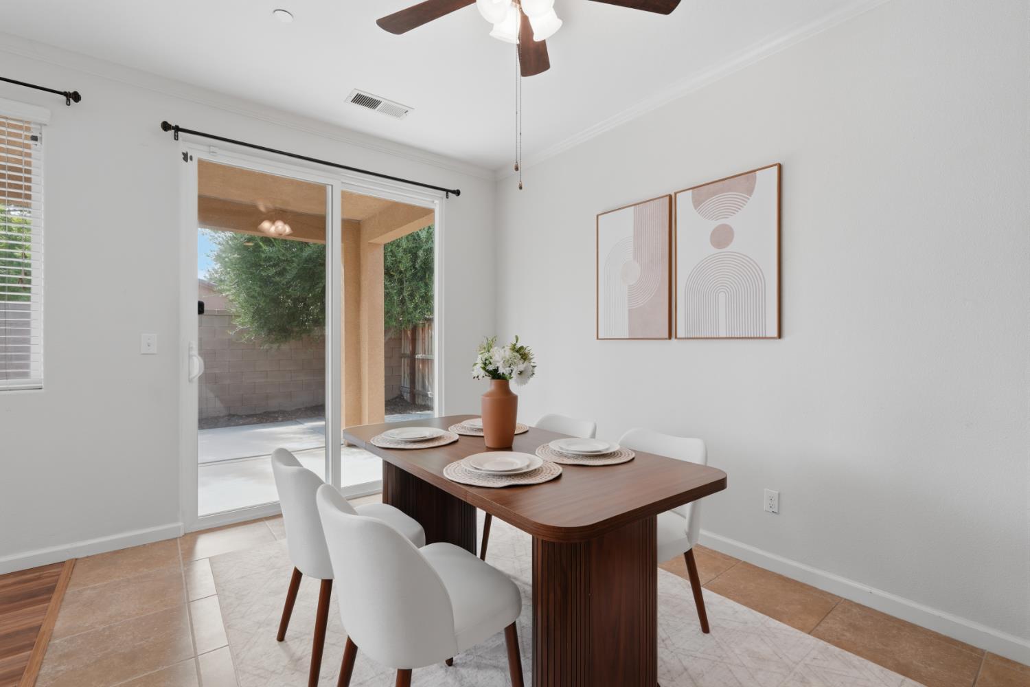 742 Kaweah Ave, Clovis, CA 93619