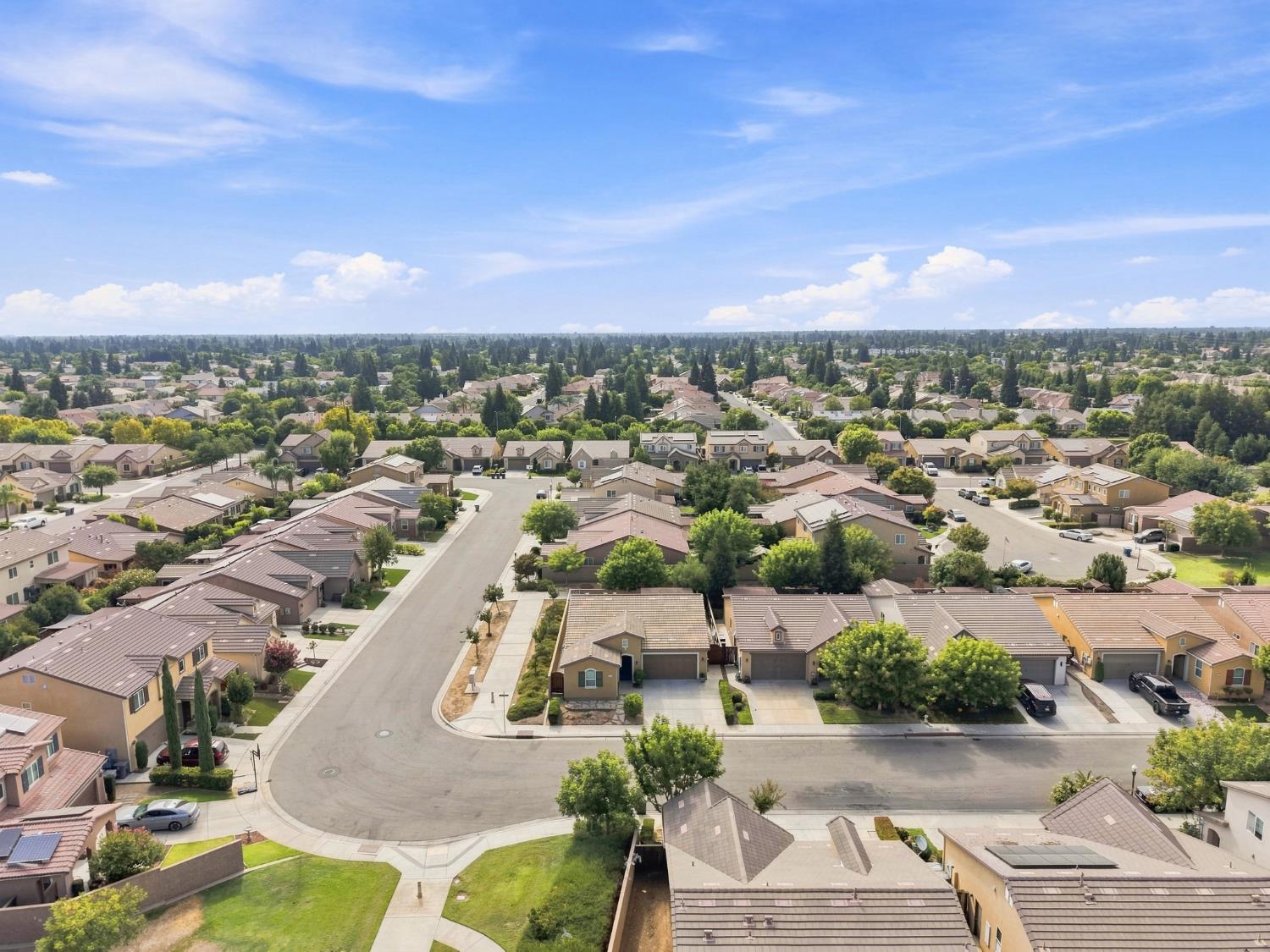 742 Kaweah Ave, Clovis, CA 93619