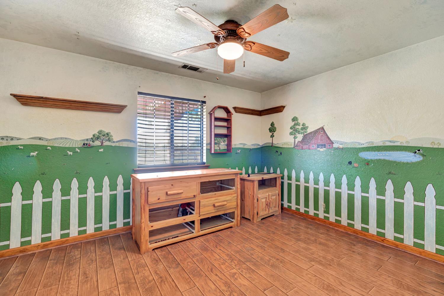 31031 Donald Ave, Madera, CA 93636