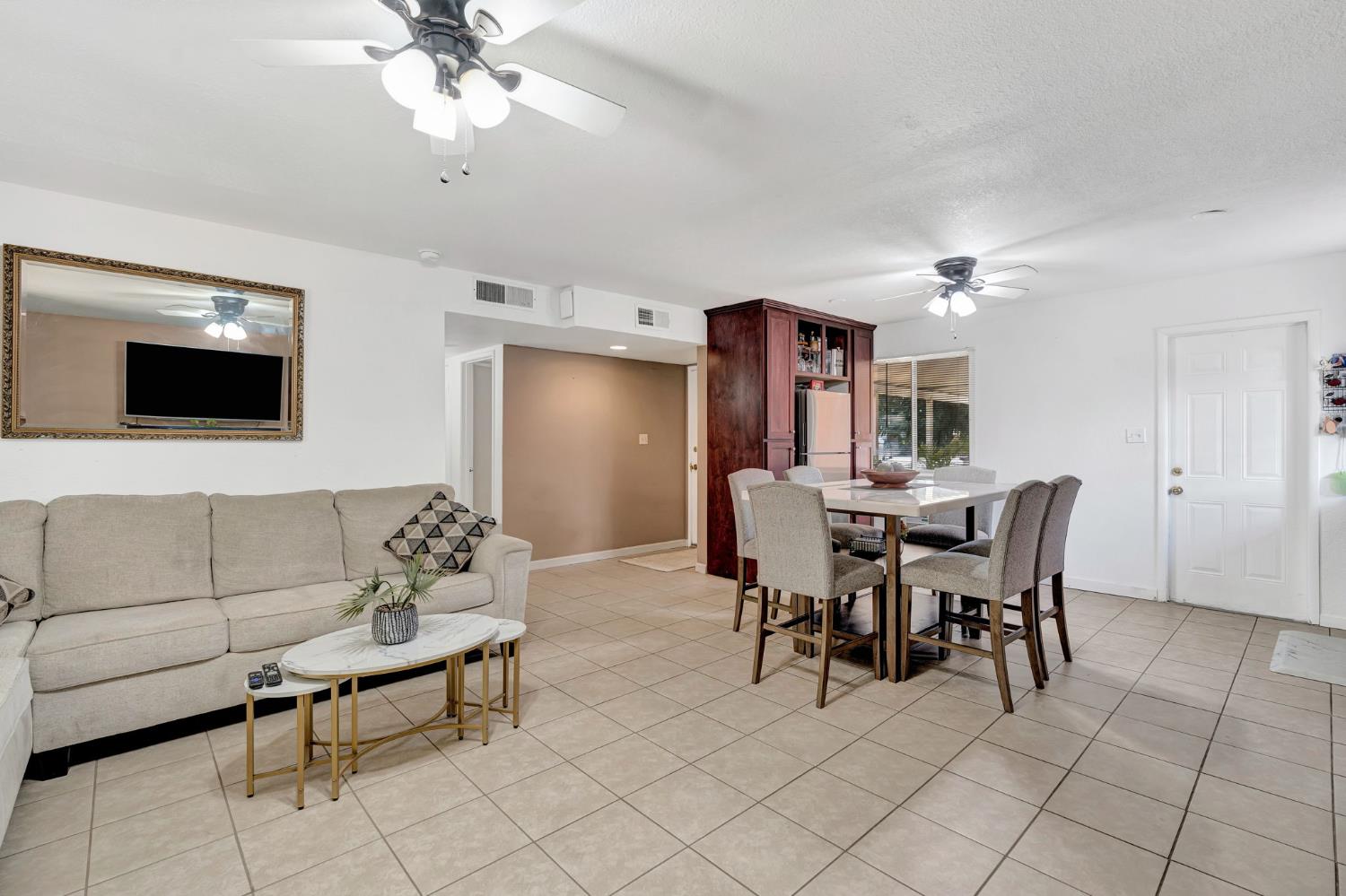 605 Stanley St, Exeter, CA 93221
