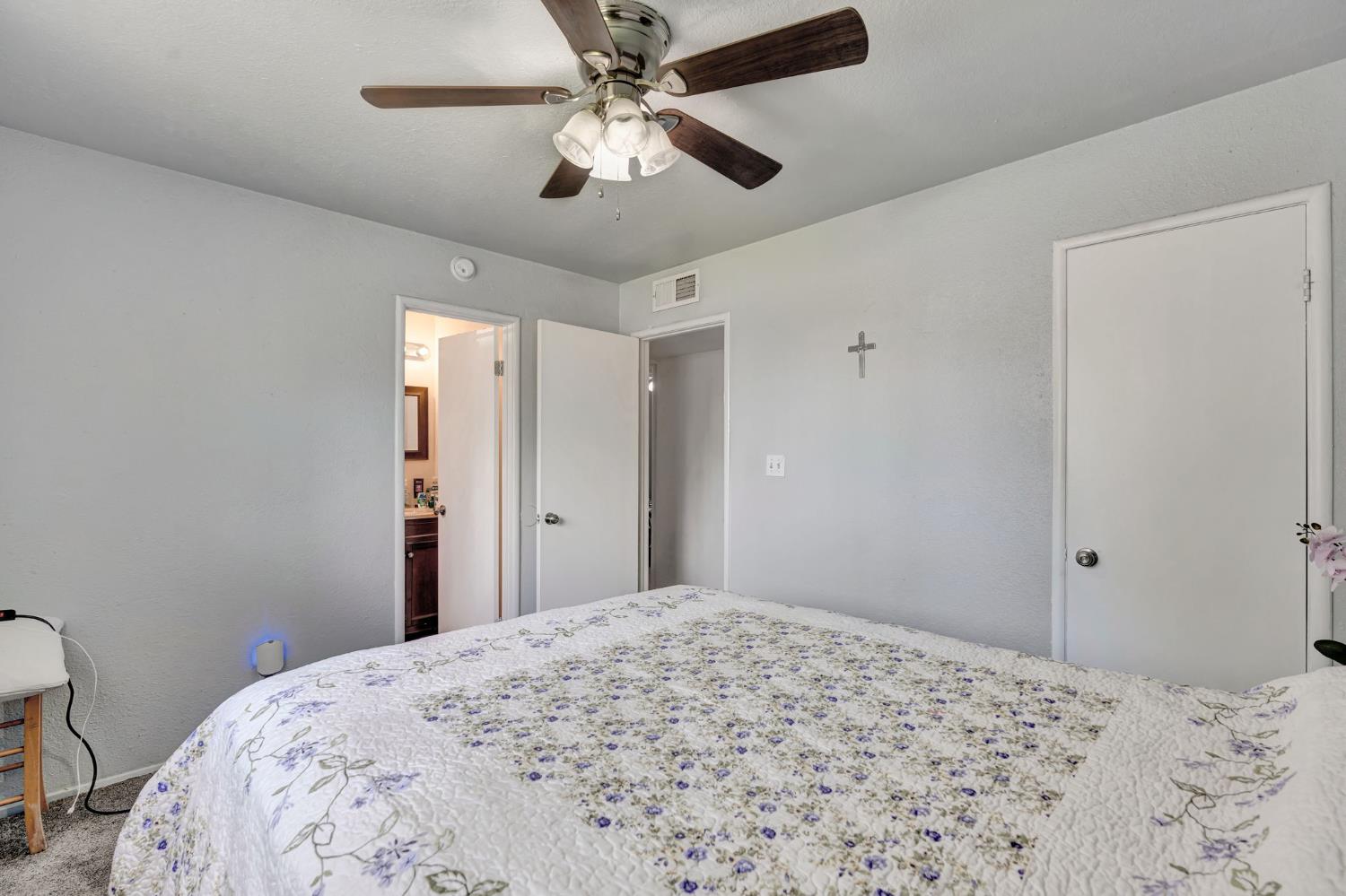 605 Stanley St, Exeter, CA 93221