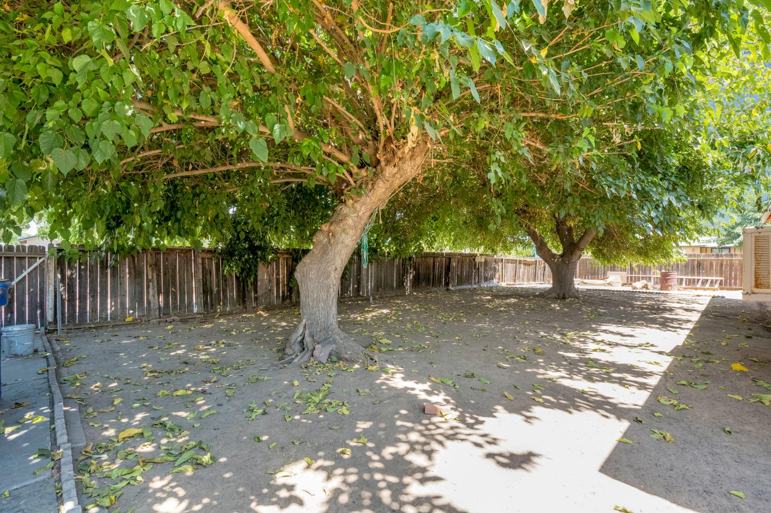 605 Stanley St, Exeter, CA 93221