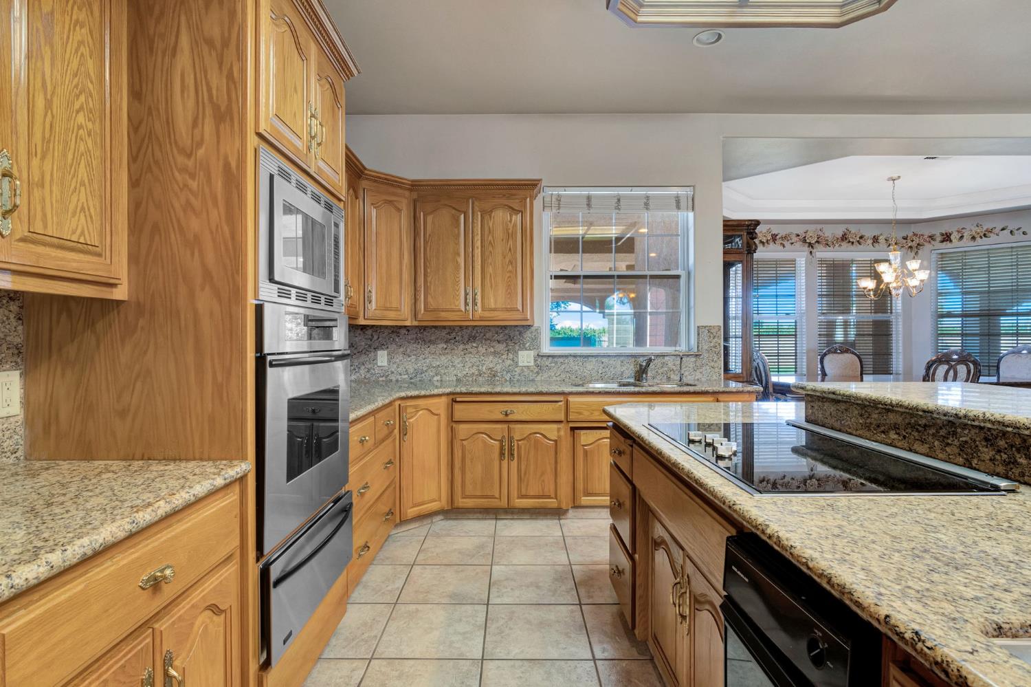 41481 Road 120, Orosi, CA 93647