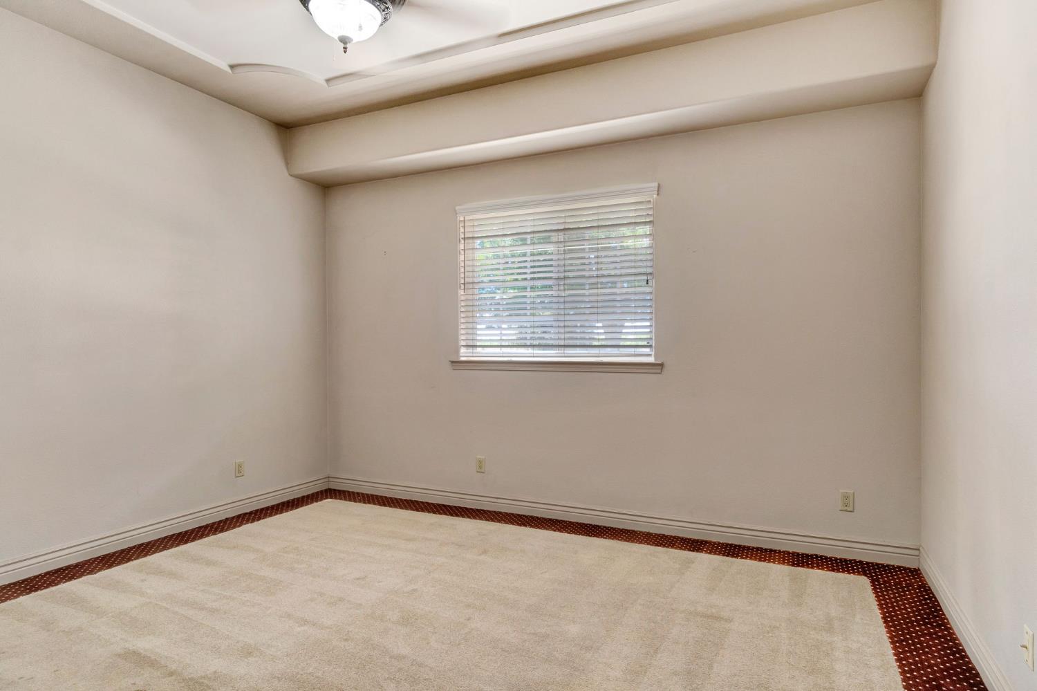 41481 Road 120, Orosi, CA 93647