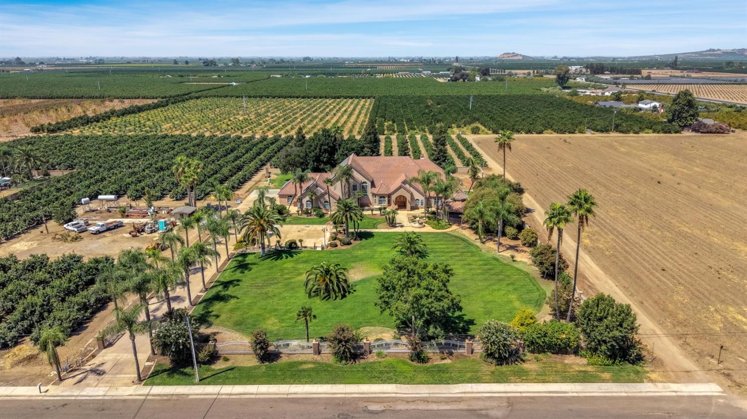 41481 Road 120, Orosi, CA 93647