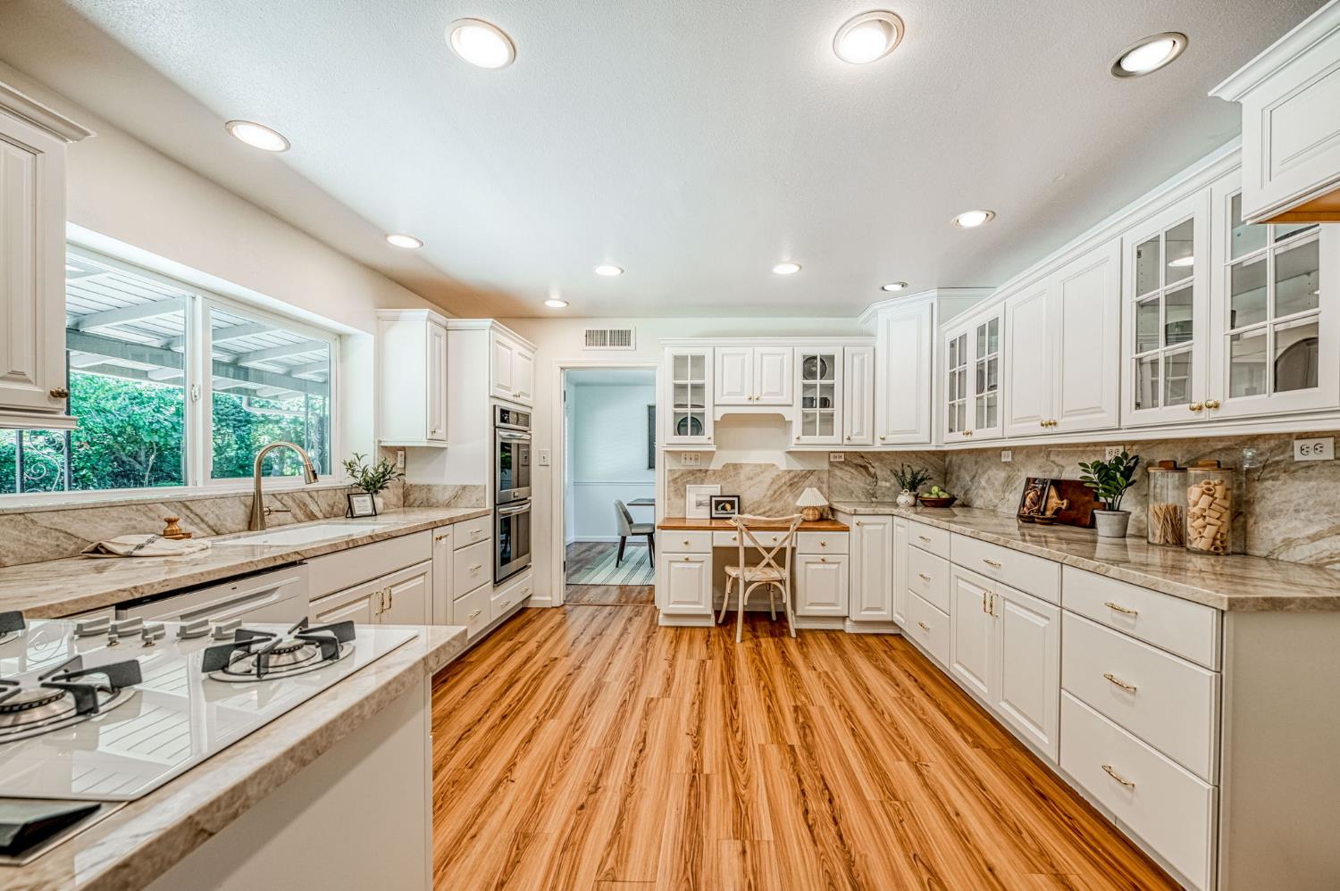 1565 W Barstow, Fresno, CA 93711