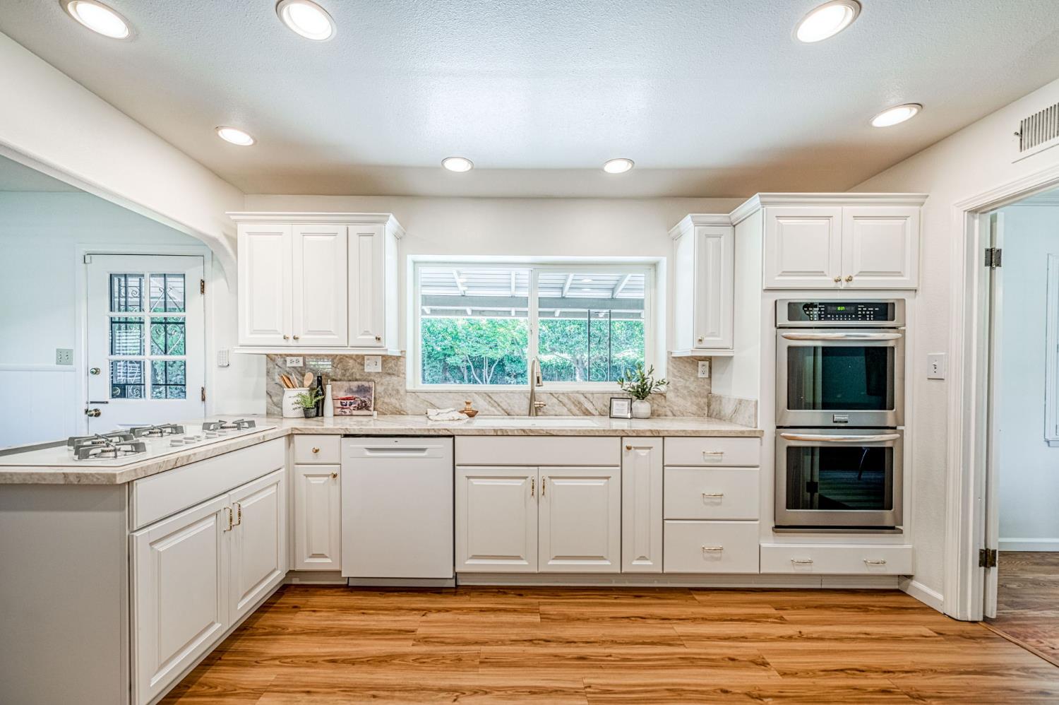 1565 W Barstow, Fresno, CA 93711