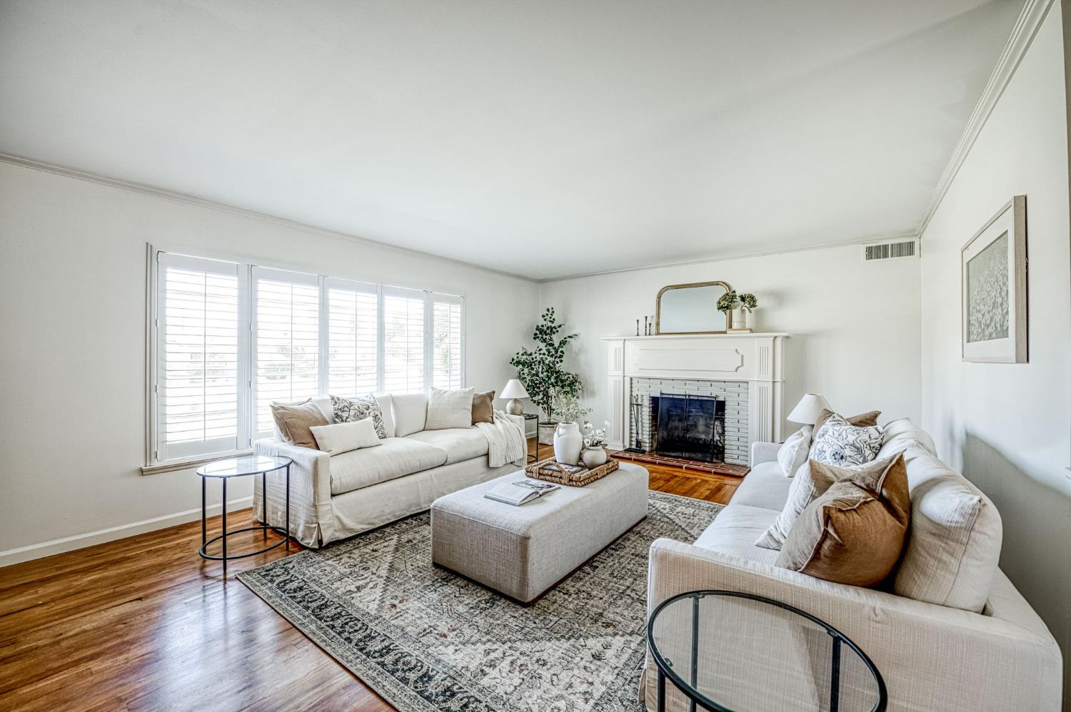1565 W Barstow, Fresno, CA 93711
