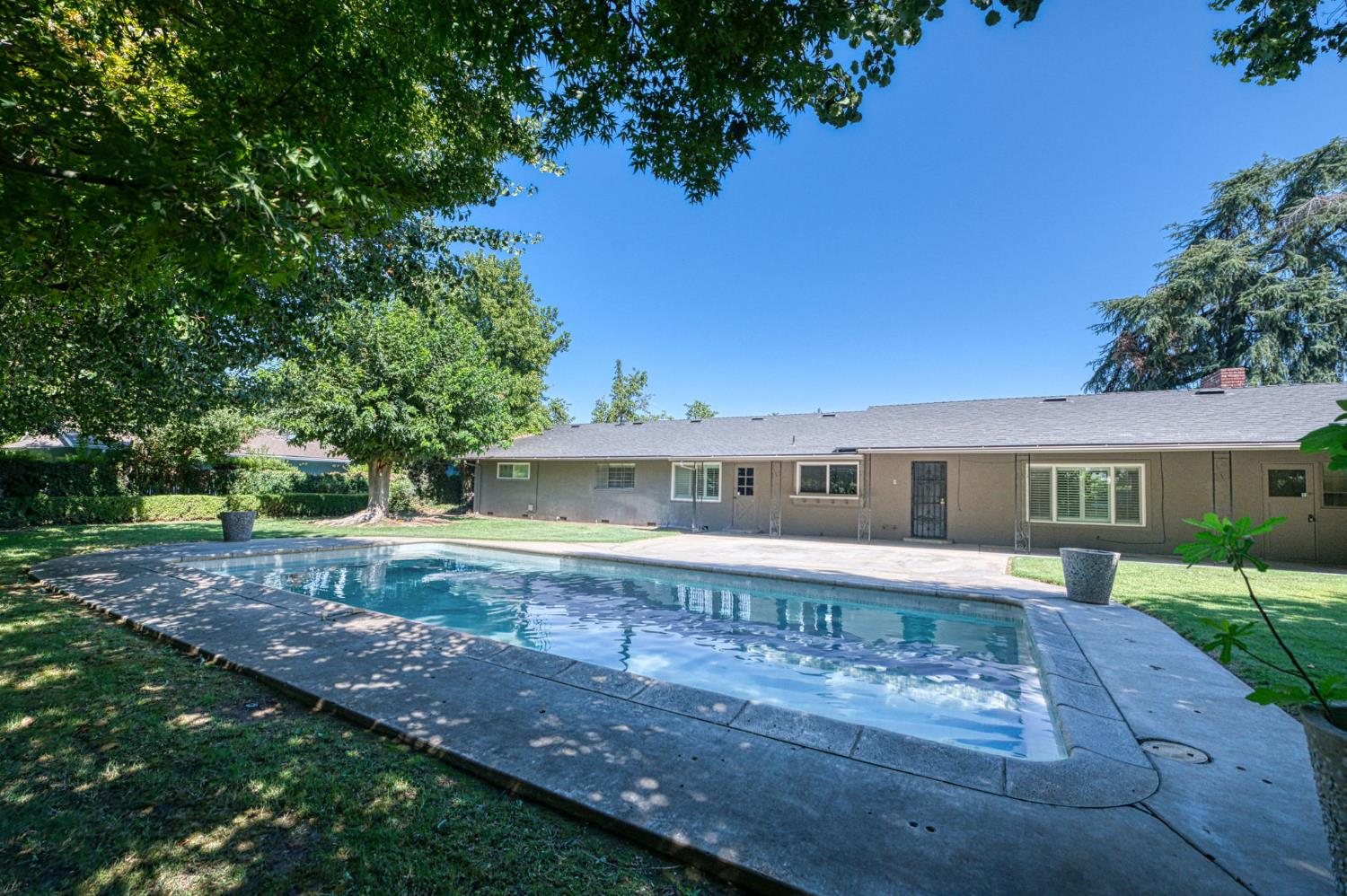 1565 W Barstow, Fresno, CA 93711