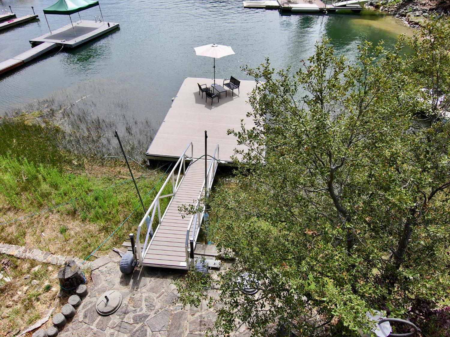 38954 Lake Point Court, Bass Lake, CA 93604
