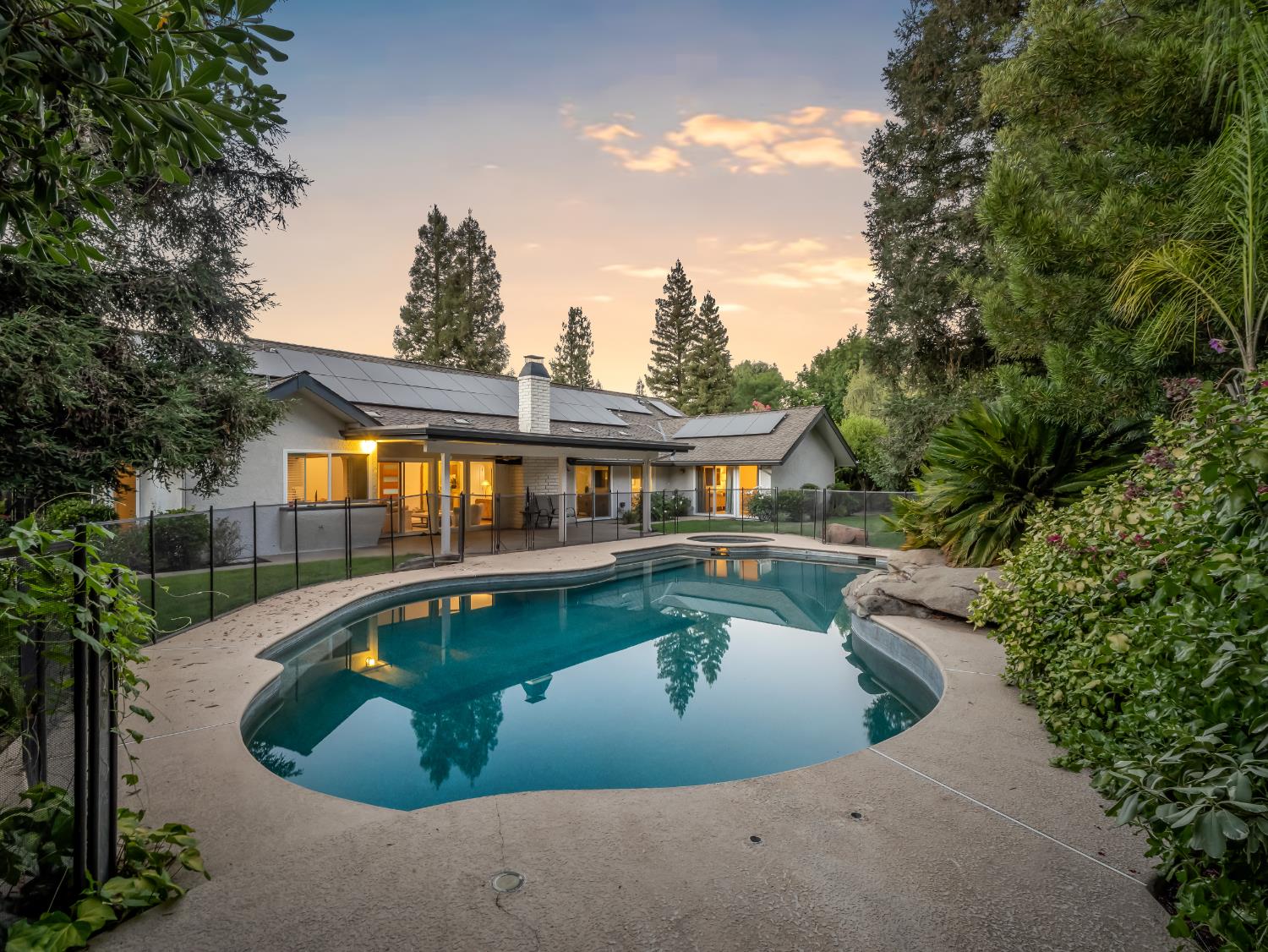 3231 W Chennault Ave, Fresno, CA 93711