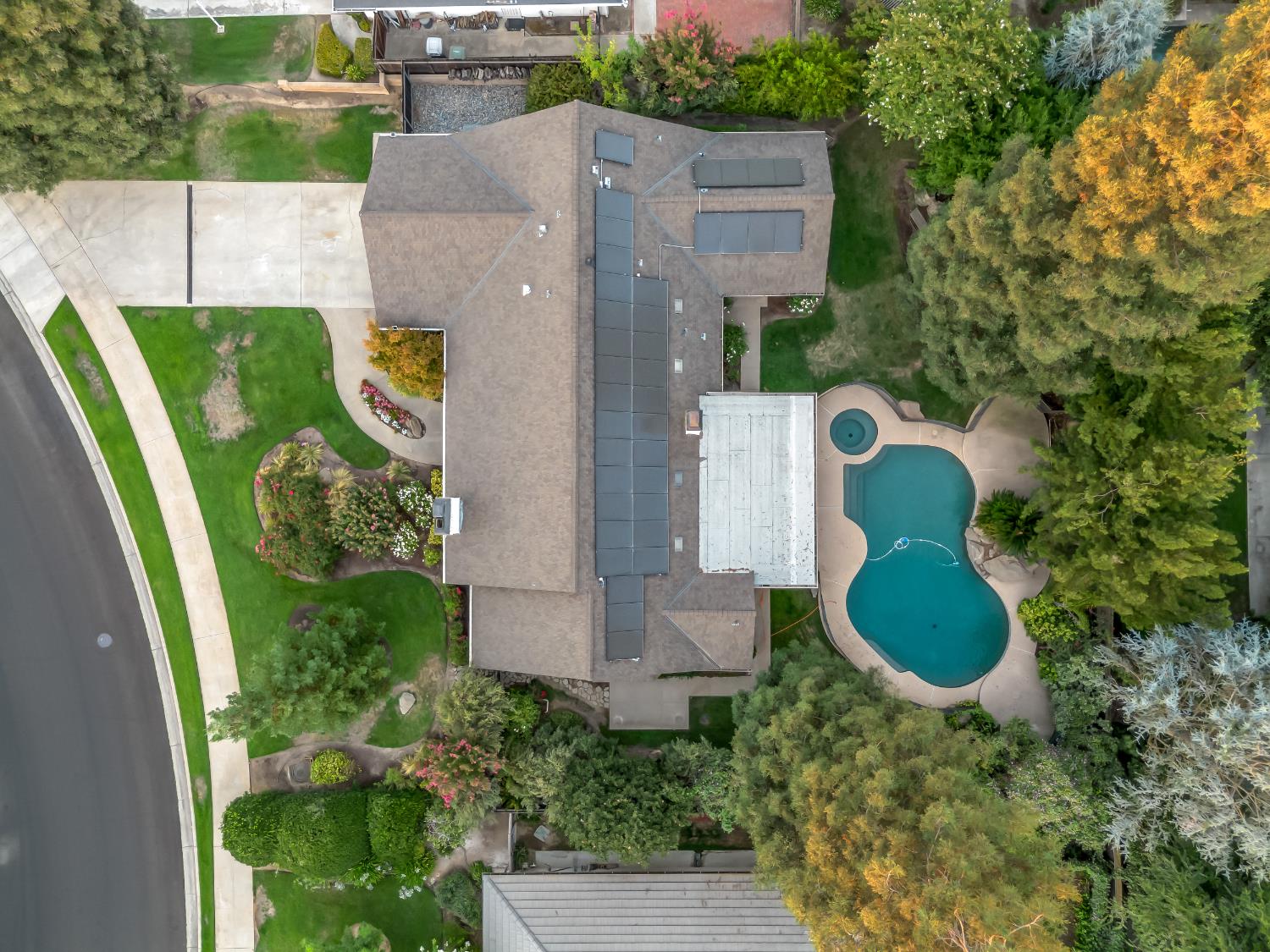 3231 W Chennault Ave, Fresno, CA 93711