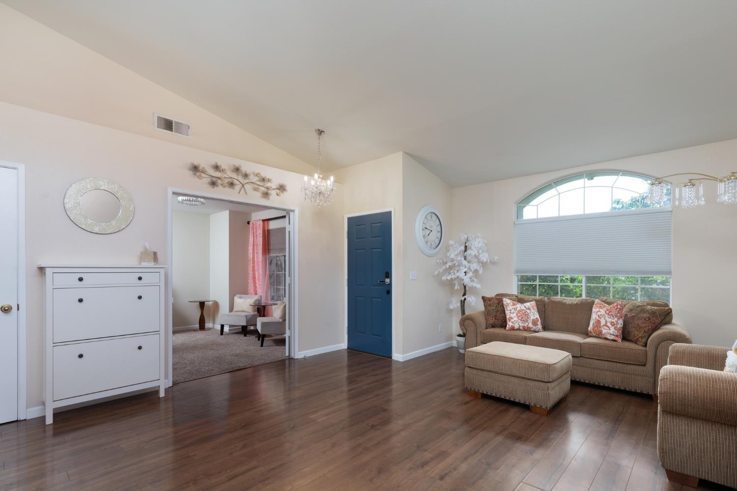 2671 Dennis Ave, Fresno, CA 93611