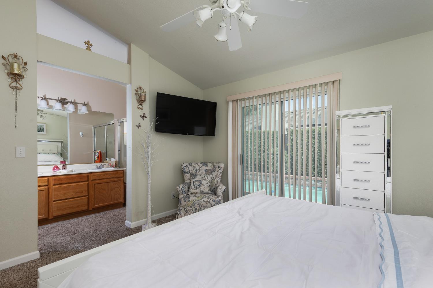 2671 Dennis Ave, Fresno, CA 93611