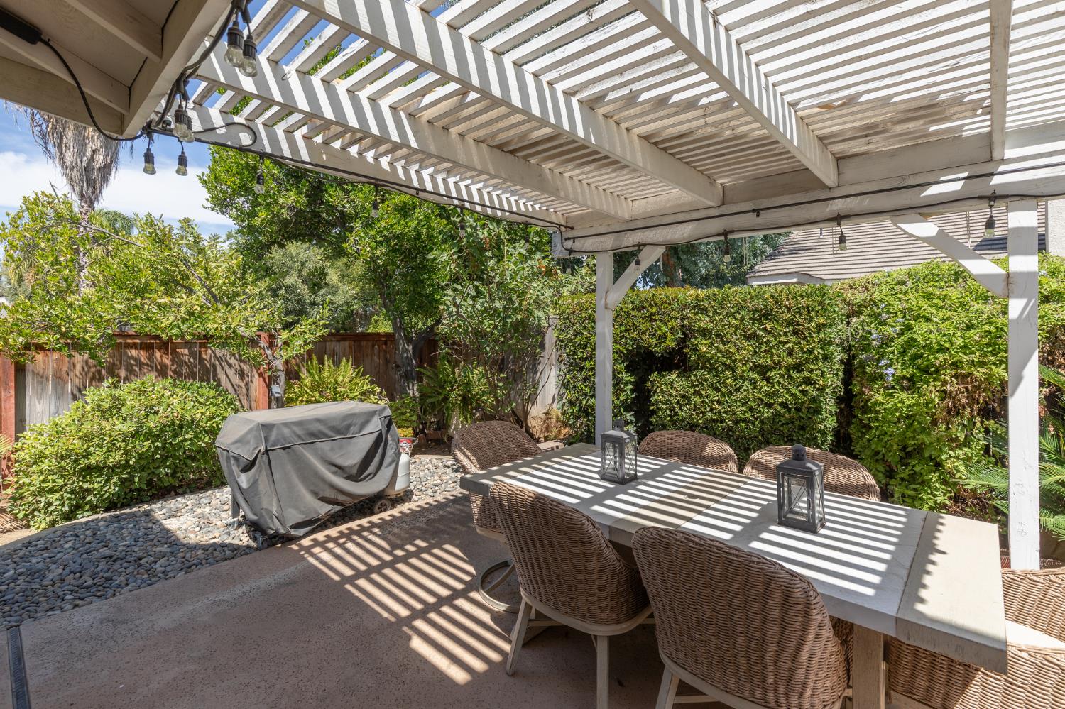 2671 Dennis Ave, Fresno, CA 93611