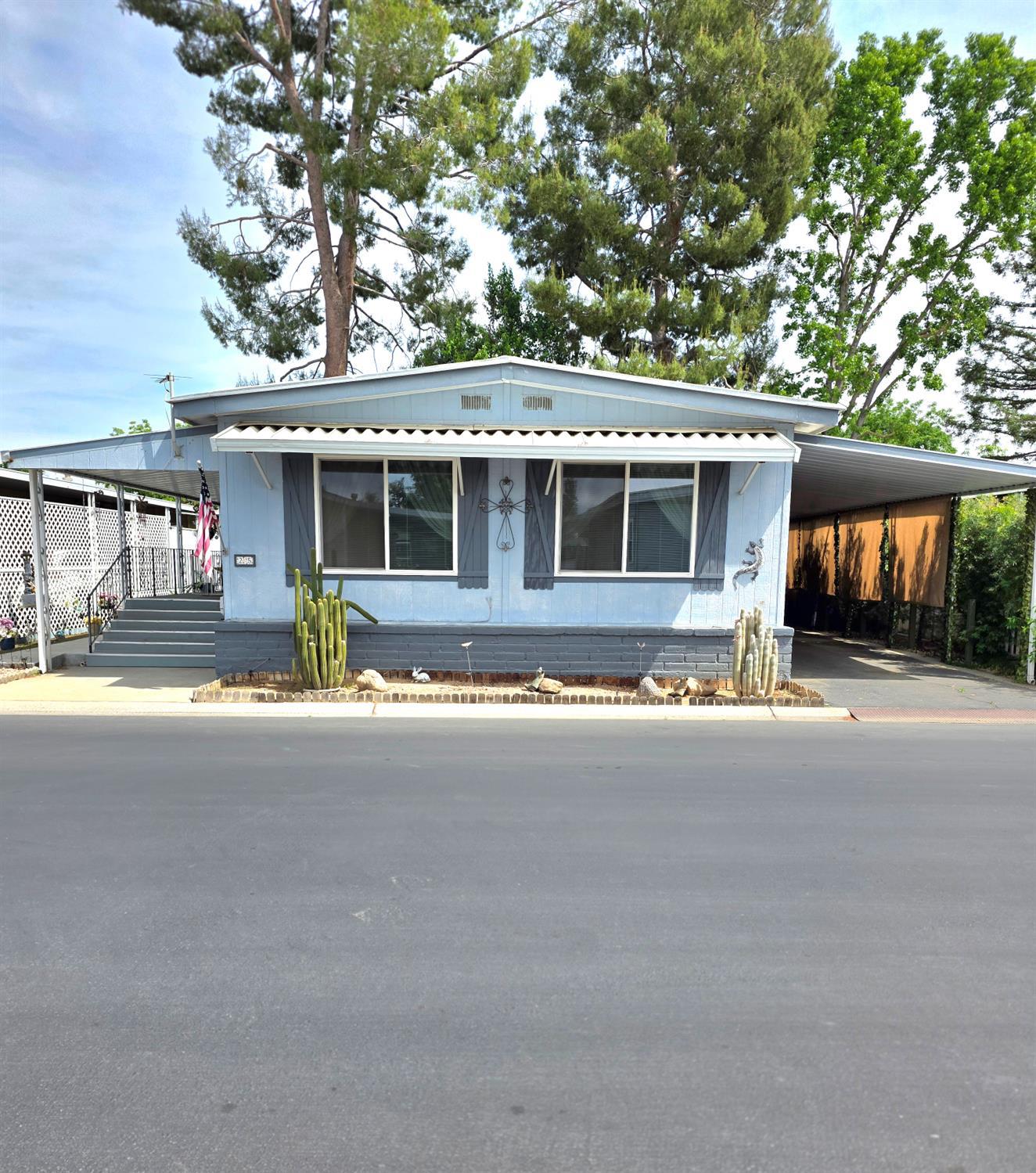 2706 W Ashlan Ave #25, Fresno, CA 93705