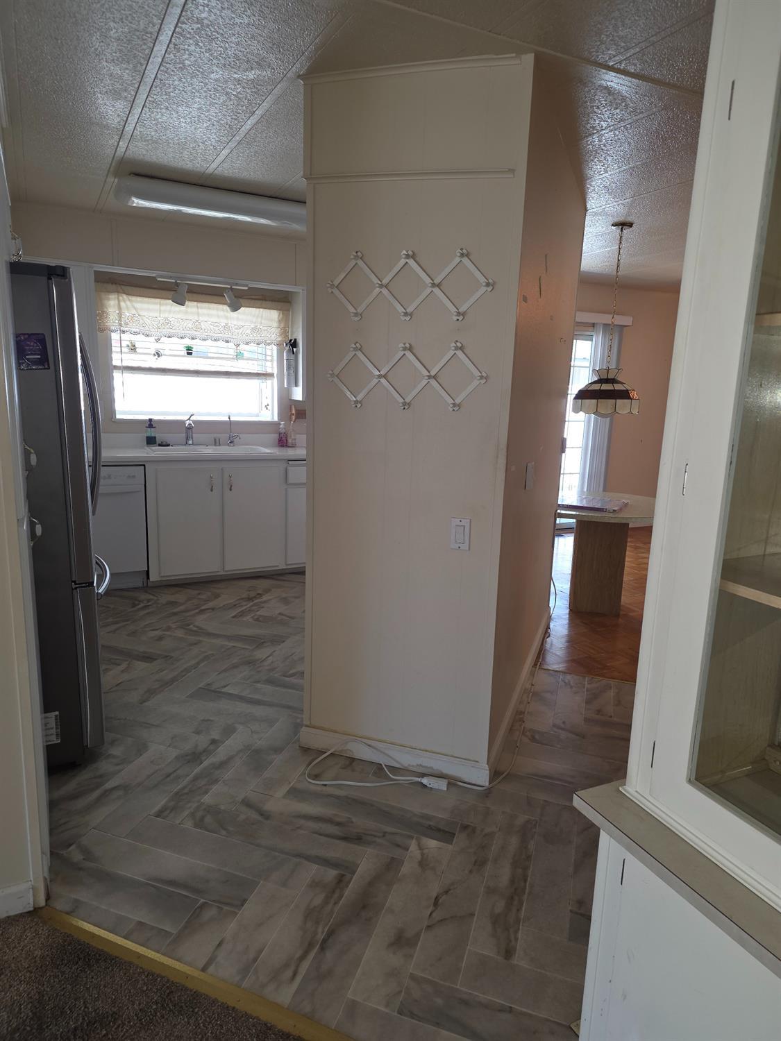 2706 W Ashlan Ave #25, Fresno, CA 93705