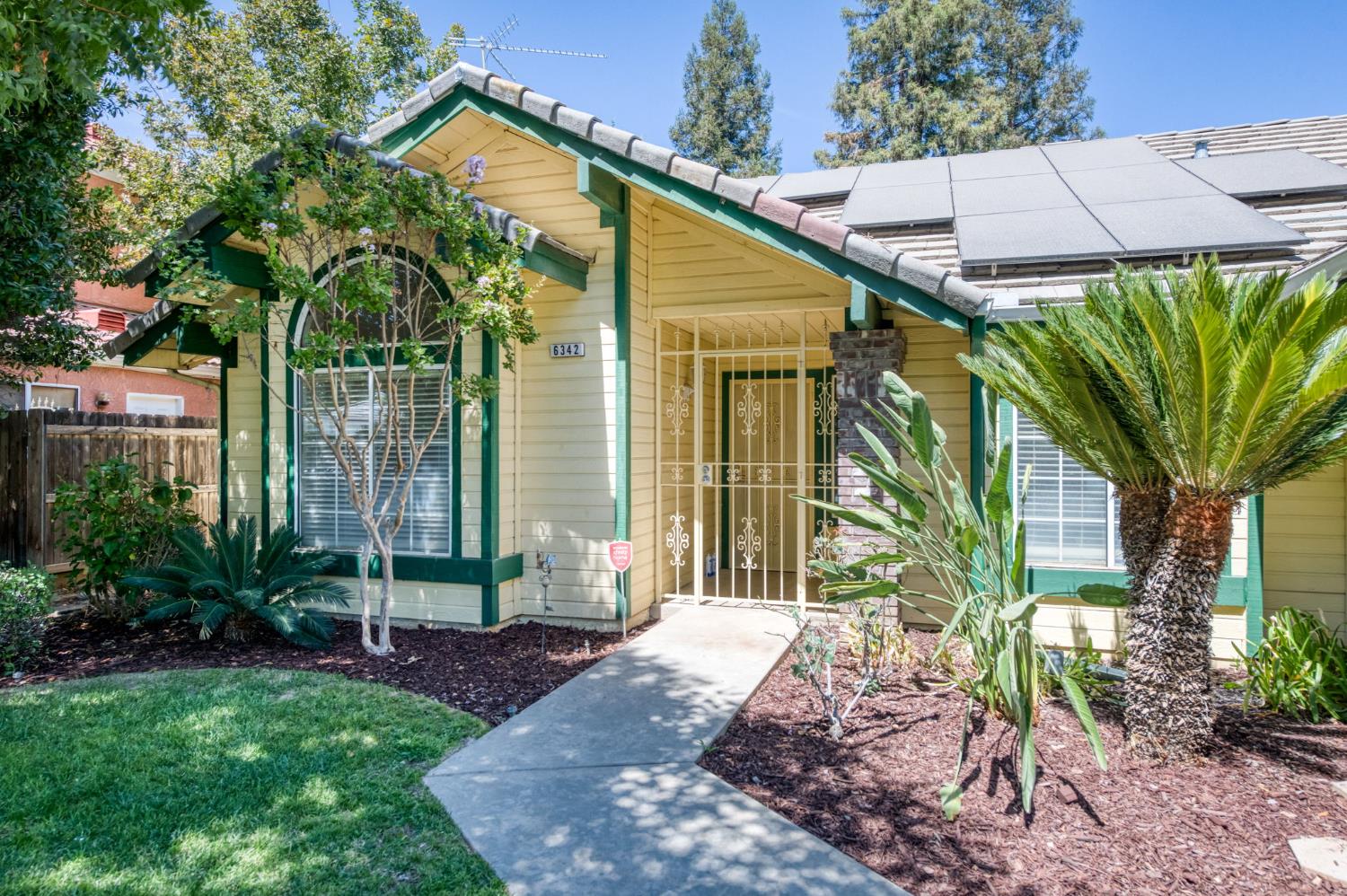 6342 N Selland Ave, Fresno, CA 93711