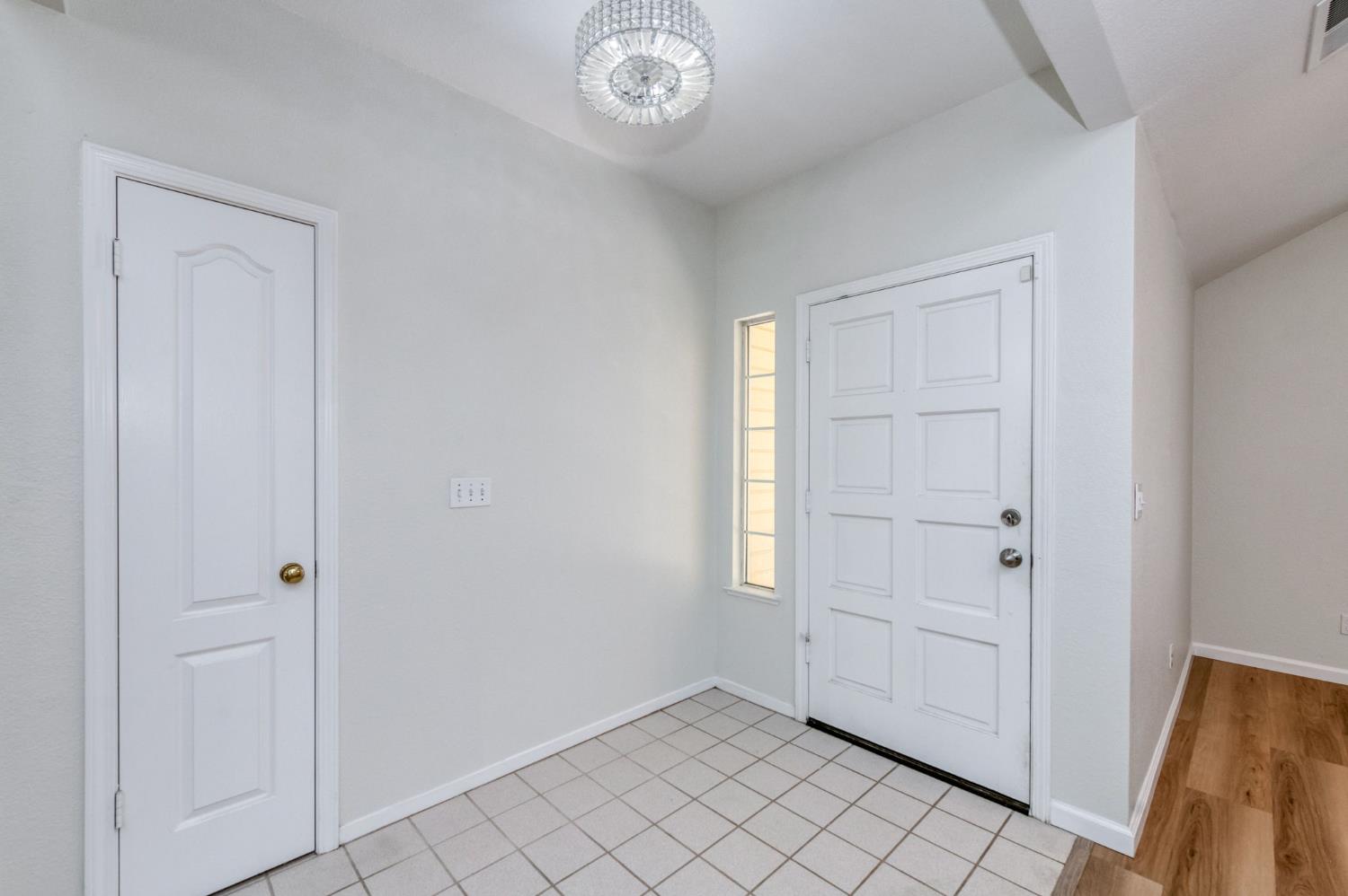 6342 N Selland Ave, Fresno, CA 93711