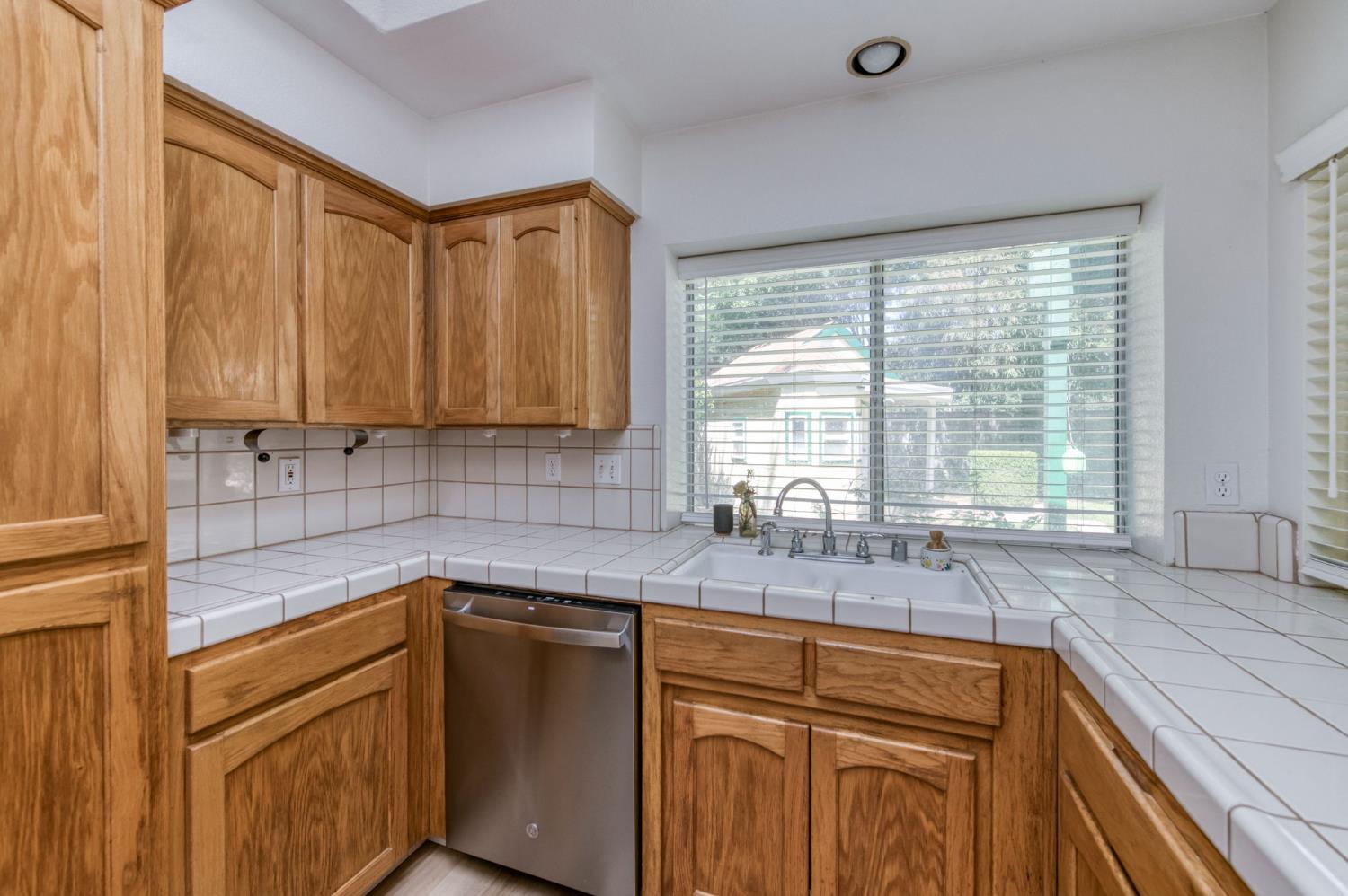 6342 N Selland Ave, Fresno, CA 93711