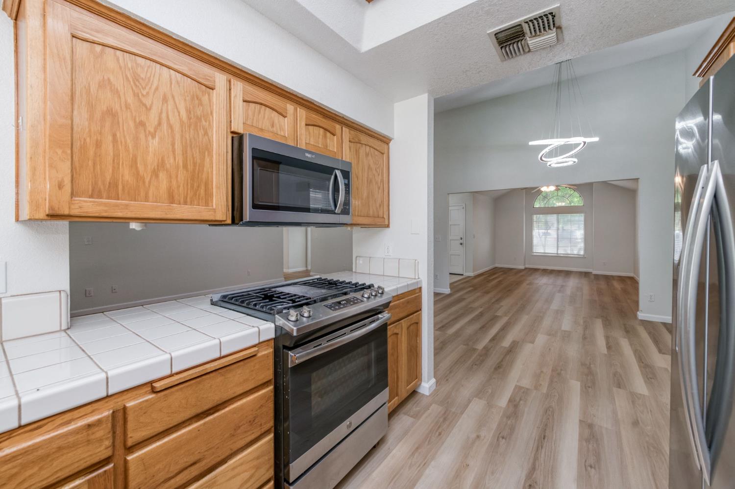 6342 N Selland Ave, Fresno, CA 93711