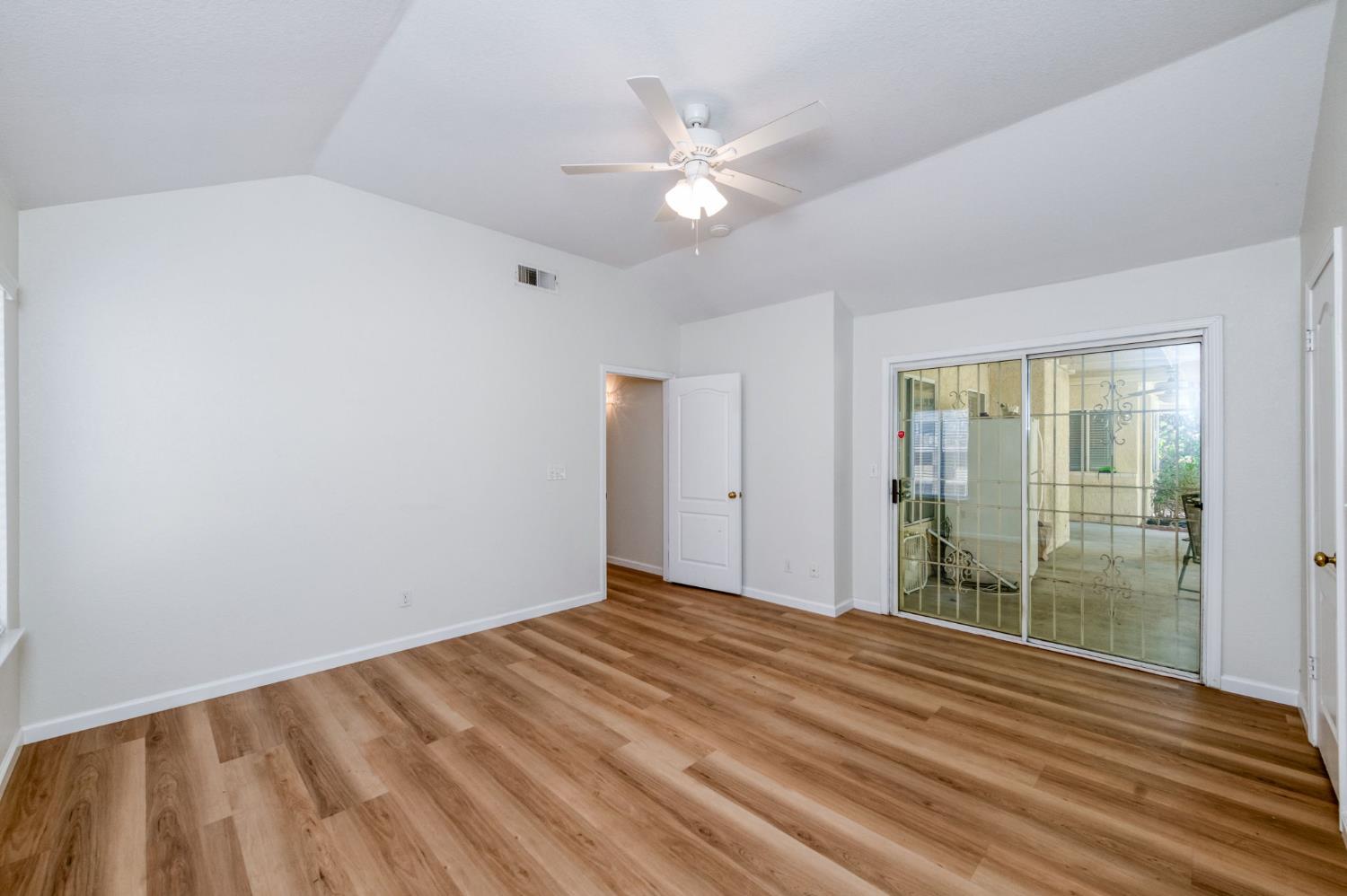 6342 N Selland Ave, Fresno, CA 93711
