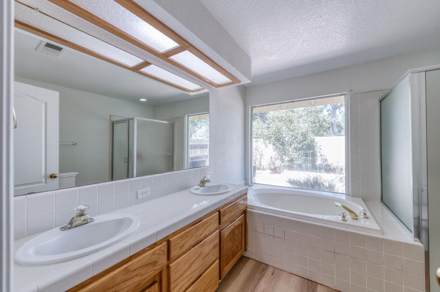 6342 N Selland Ave, Fresno, CA 93711