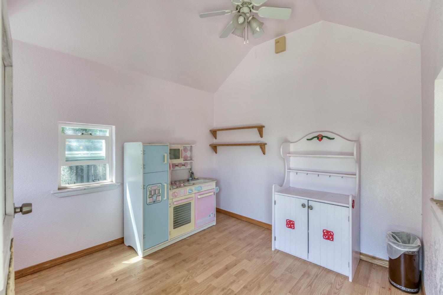 6342 N Selland Ave, Fresno, CA 93711