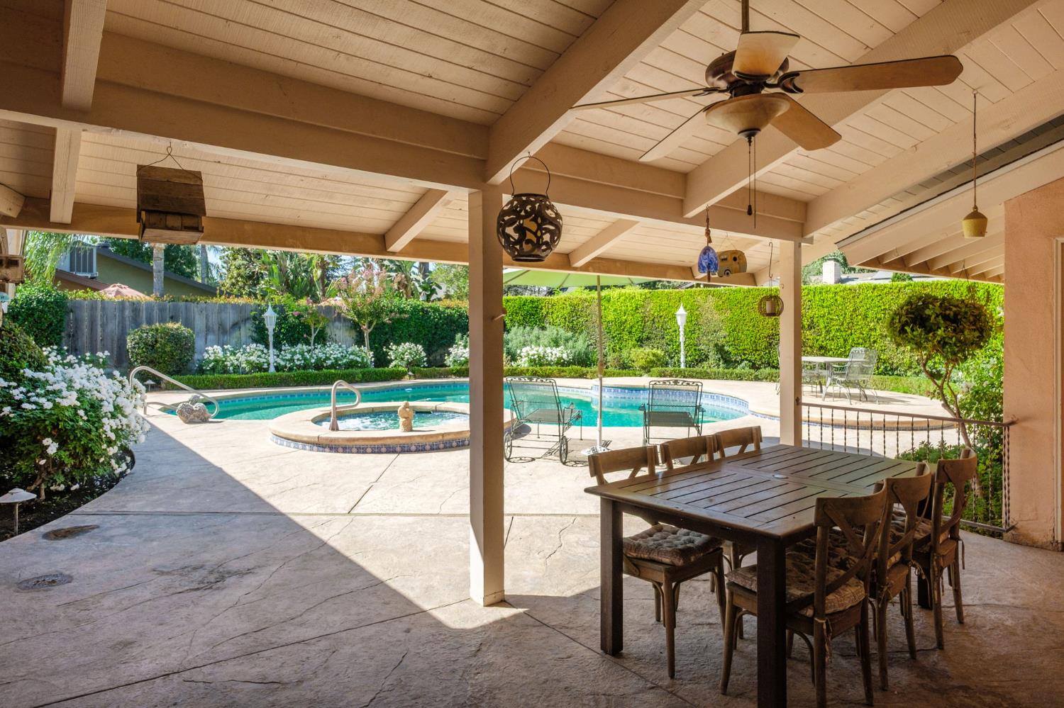 5283 N Pleasant Ave, Fresno, CA 93711