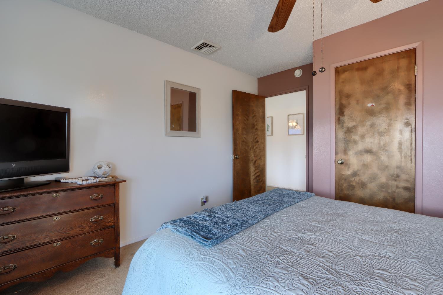 5767 Meadow Ln, Mariposa, CA 95338