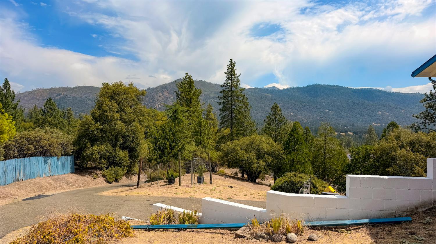 5767 Meadow Ln, Mariposa, CA 95338