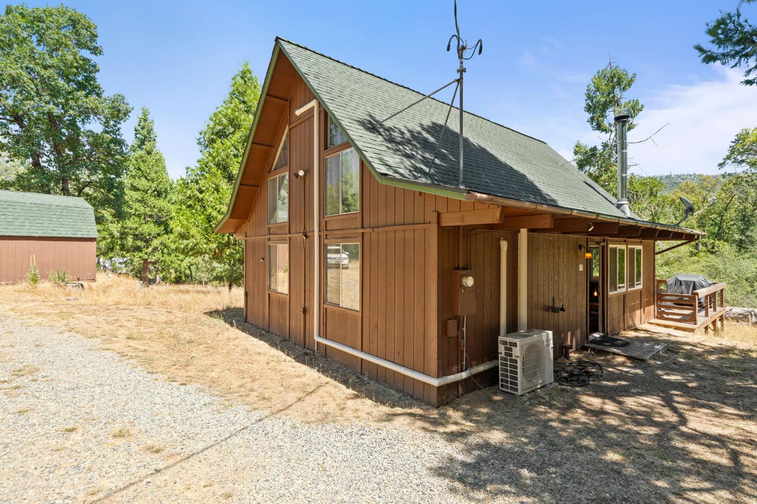 5570 Grayling Rd, Mariposa, CA 95338