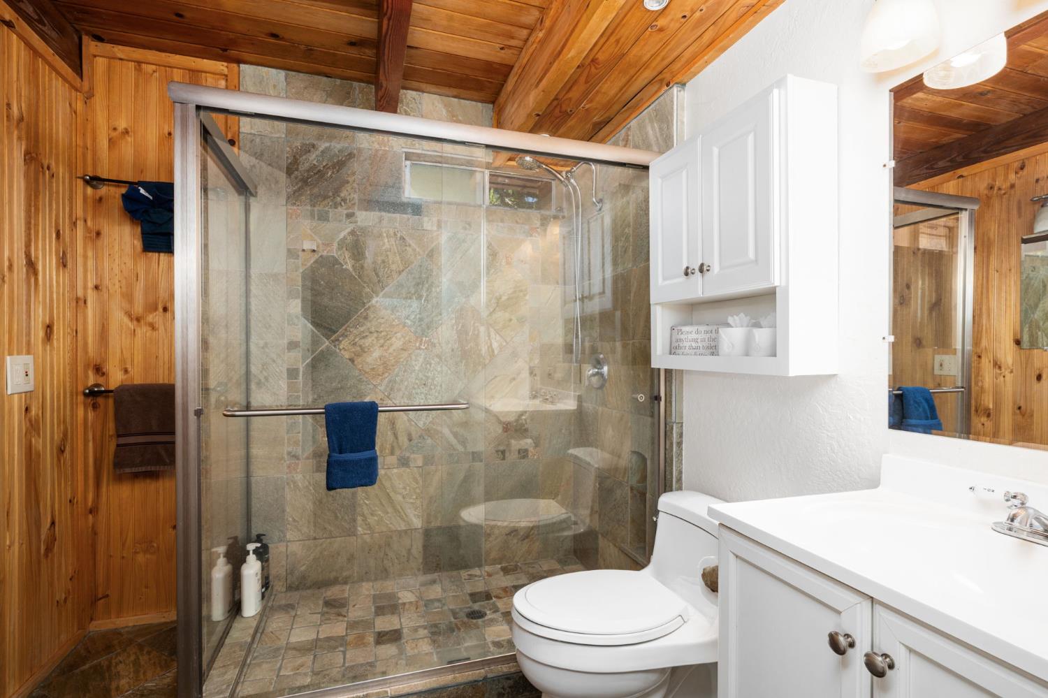5570 Grayling Rd, Mariposa, CA 95338