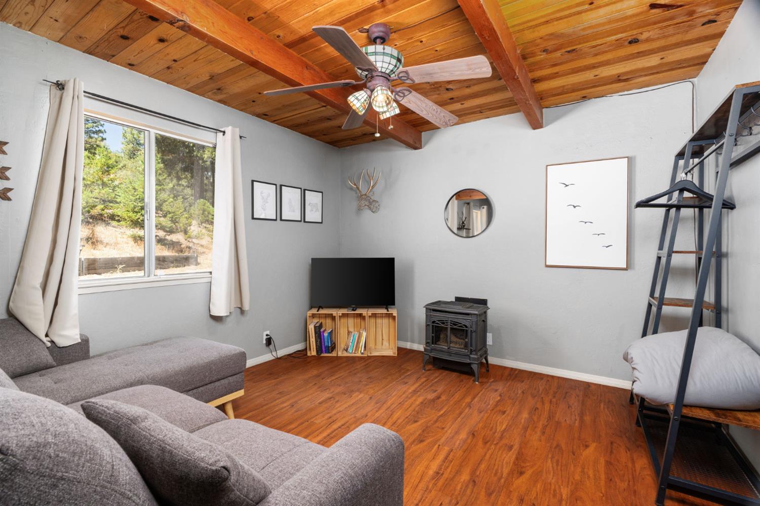 5570 Grayling Rd, Mariposa, CA 95338