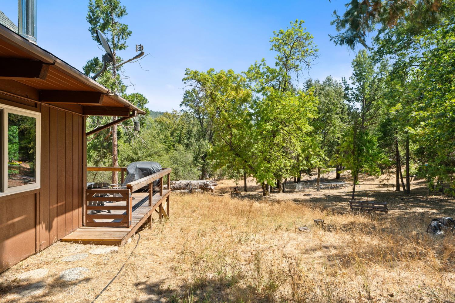 5570 Grayling Rd, Mariposa, CA 95338