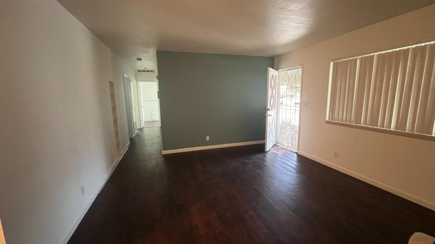 4045 N Millbrook Ave, Fresno, CA 93726