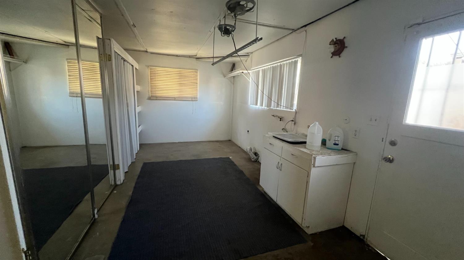 4045 N Millbrook Ave, Fresno, CA 93726
